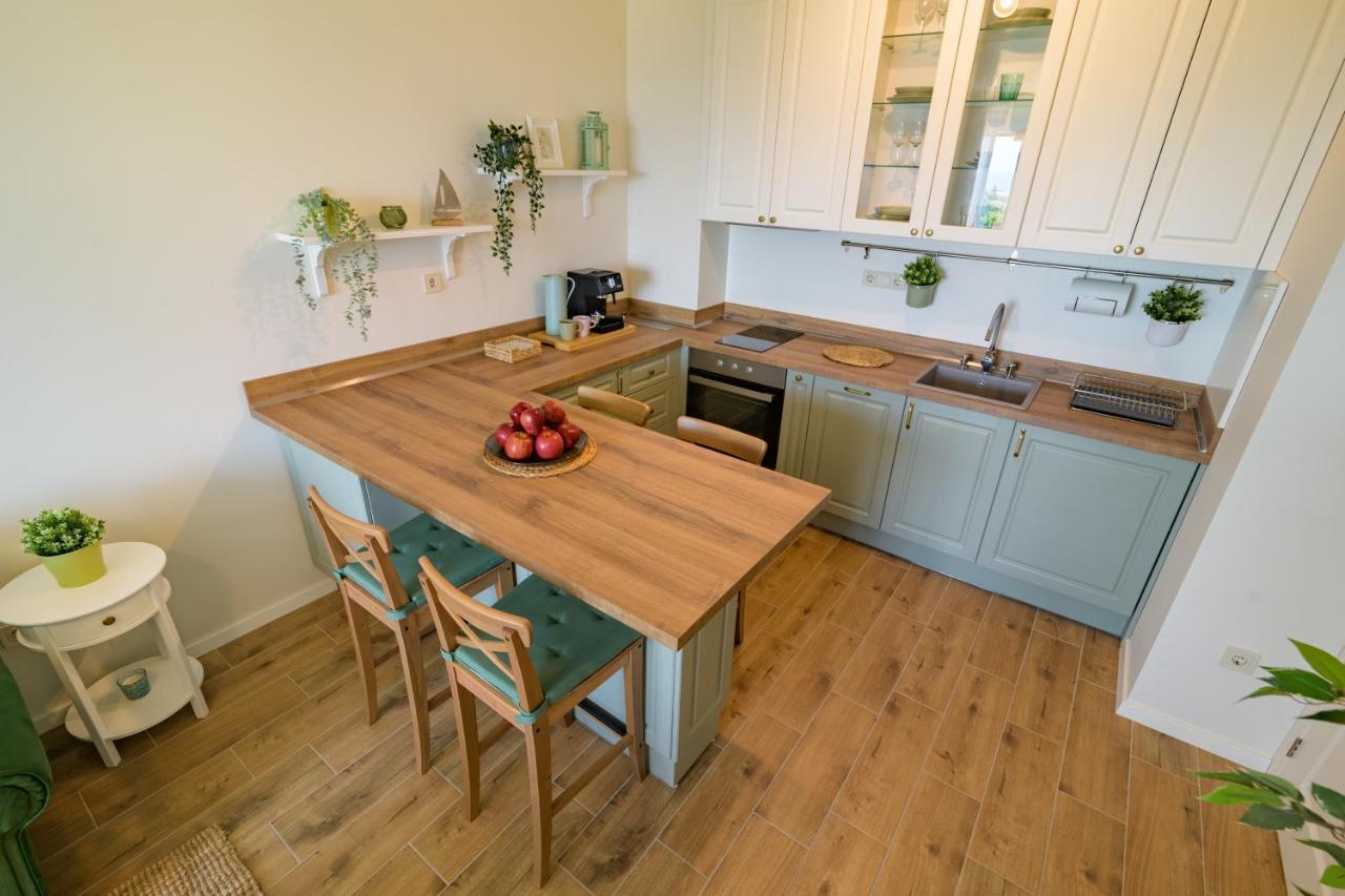 Apartment A'More Saints Constantine and Helena Bagian luar foto