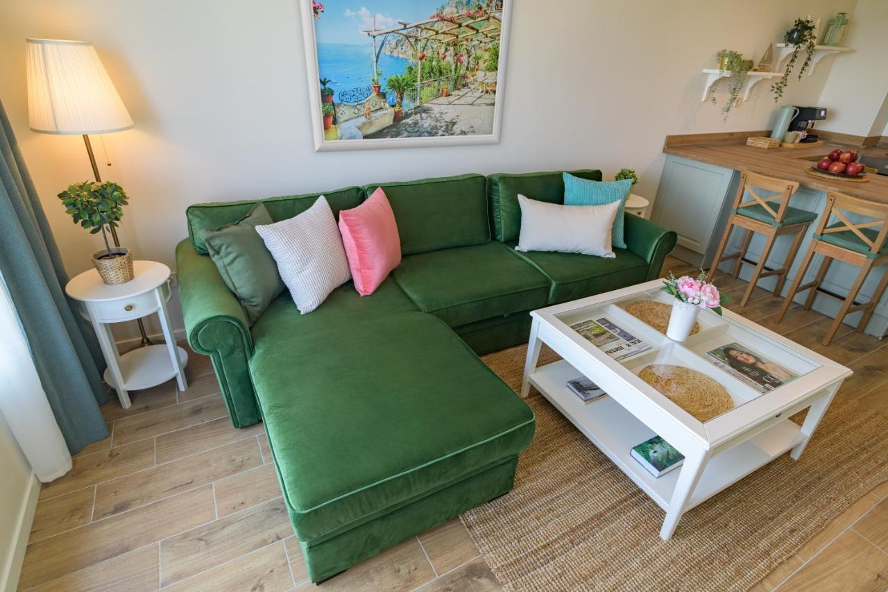 Apartment A'More Saints Constantine and Helena Bagian luar foto