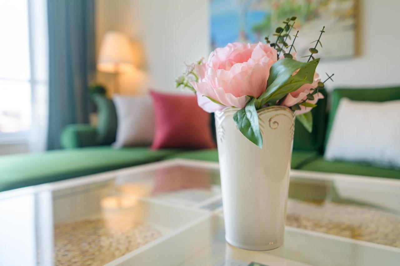 Apartment A'More Saints Constantine and Helena Bagian luar foto