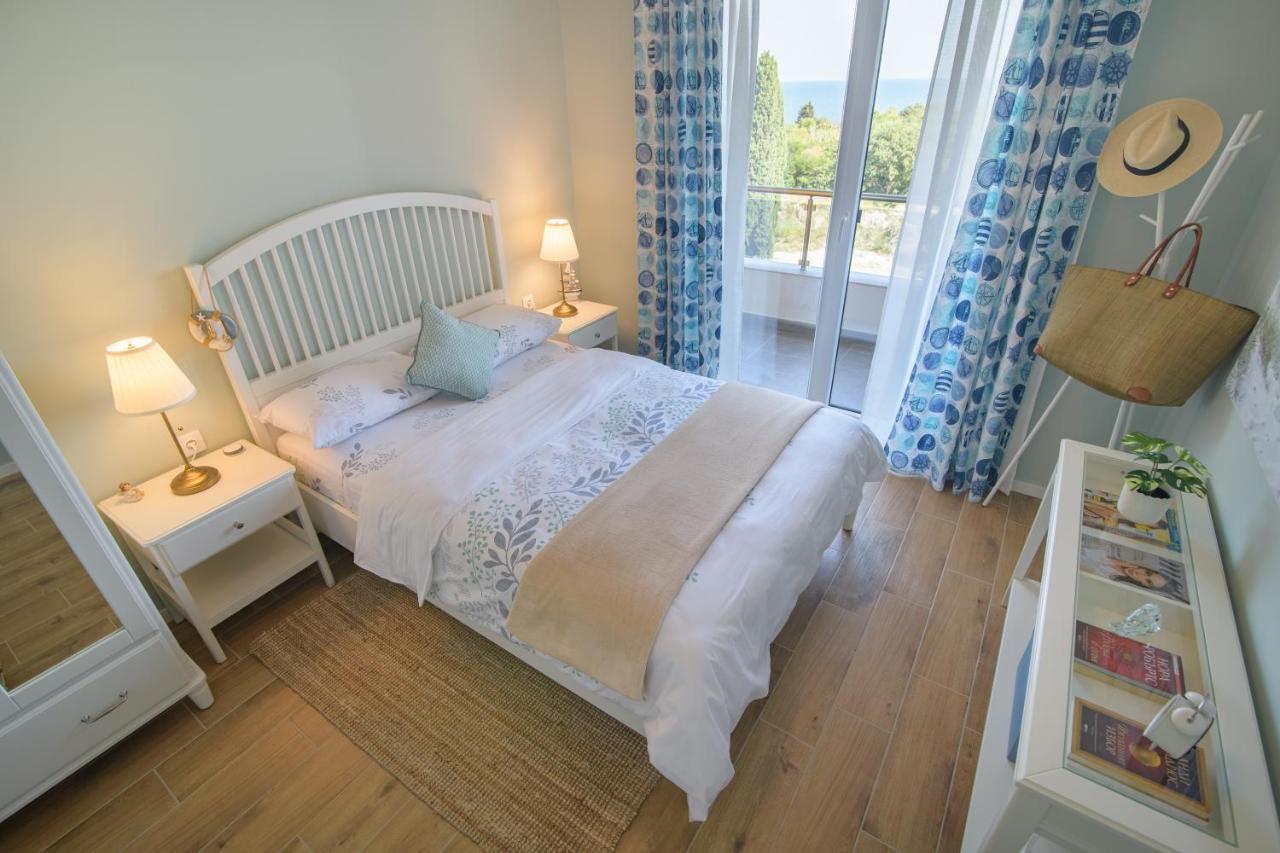 Apartment A'More Saints Constantine and Helena Bagian luar foto