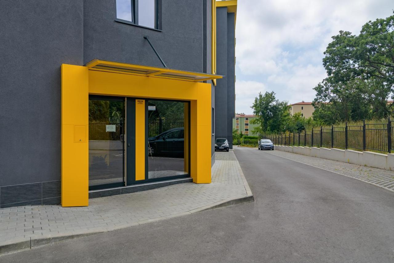 Apartment A'More Saints Constantine and Helena Bagian luar foto